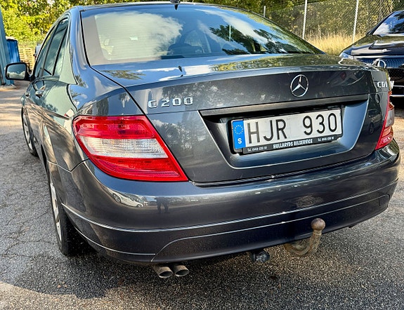 Mercedes-Benz C200 4 of 19