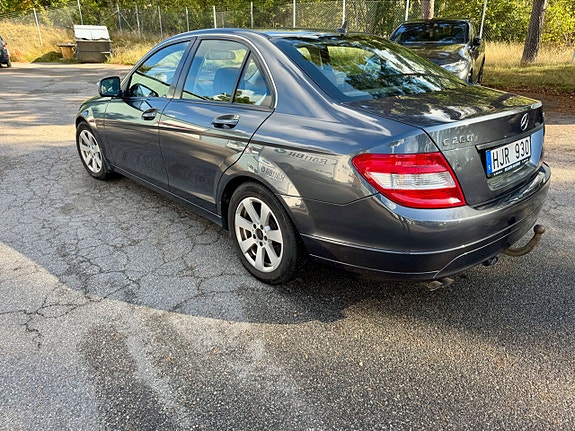 Mercedes-Benz C200 5 of 19