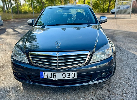 Mercedes-Benz C200 3 of 19