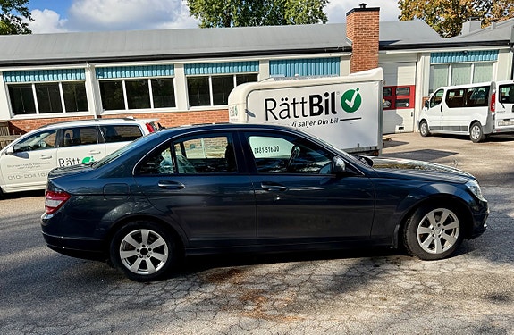 Mercedes-Benz C200 8 of 19