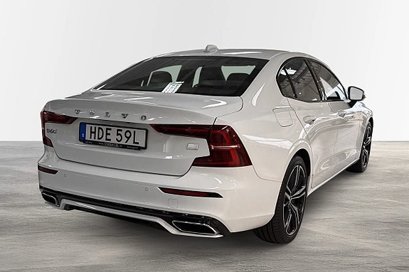 Volvo S60 3 of 5