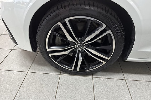 Volvo S60 14 of 15