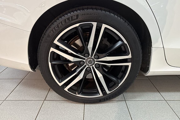 Volvo S60 12 of 15