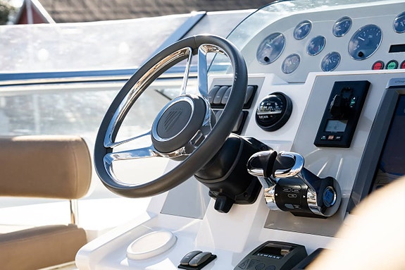 Fairline Squadron 78 -11 GÄRNA INBYTE 6 of 12