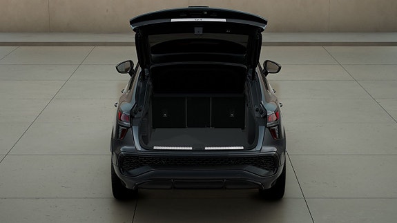 Audi Q3 6 of 8