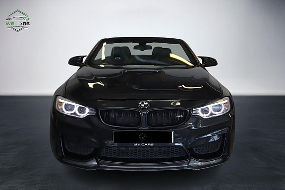BMW M4 4 of 5