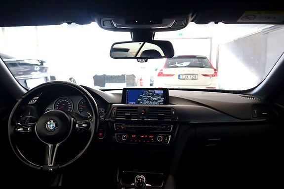 BMW M4 15 of 18