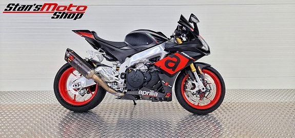 Aprilia RSV4 1000 RR Akrapovic