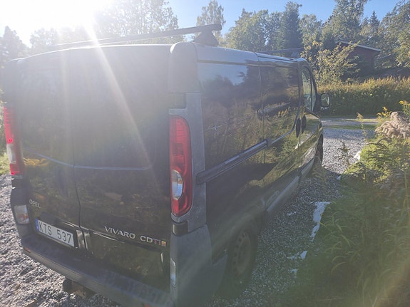 Opel Vivaro 4 of 5