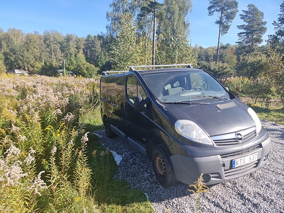 Opel Vivaro 2 of 5