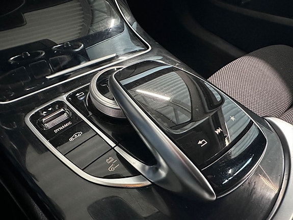 Mercedes-Benz C350 22 of 23