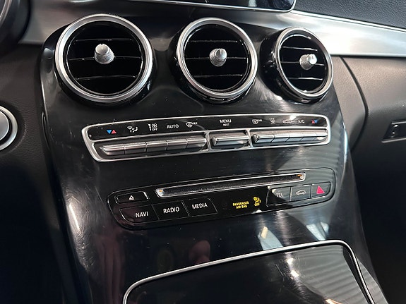 Mercedes-Benz C350 23 of 23