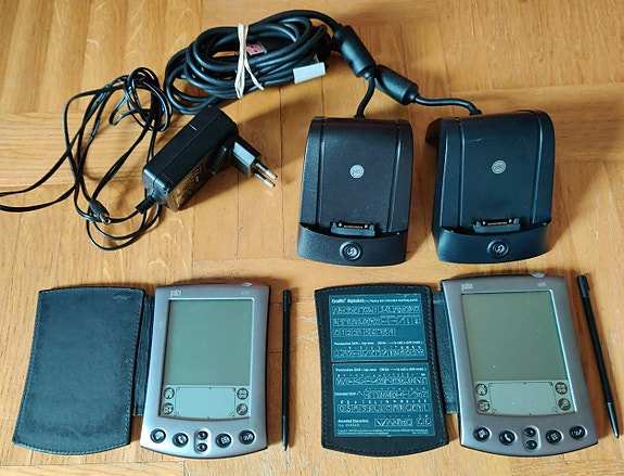 2 st Palm Palmpilot m500 + dockningsstation retro handdator