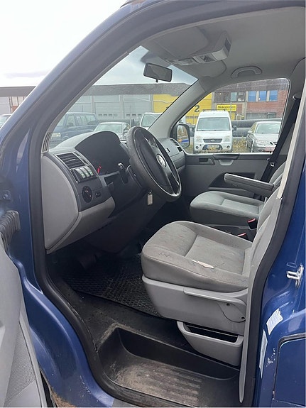 Volkswagen Transporter 4 of 5