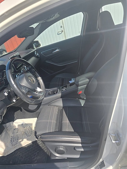 Mercedes-Benz A180 d 5 of 7