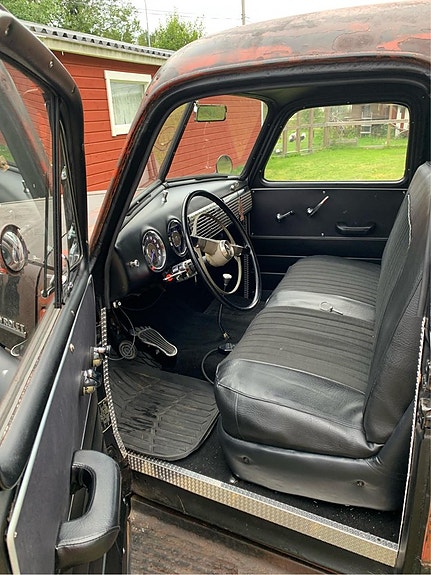 Chevrolet 3100 12 of 17