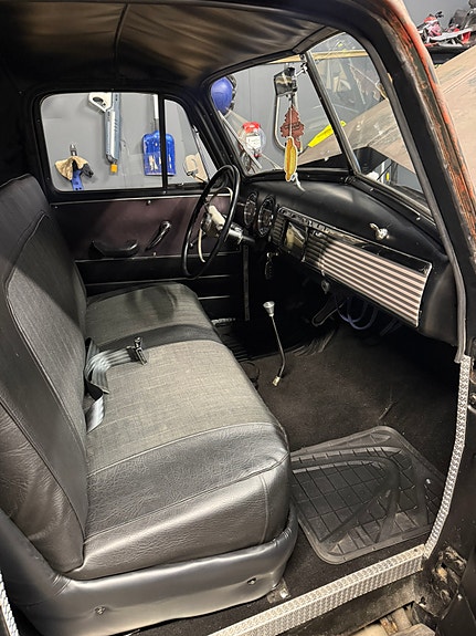 Chevrolet 3100 15 of 17
