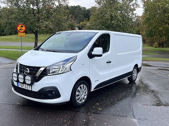 Nissan NV300
