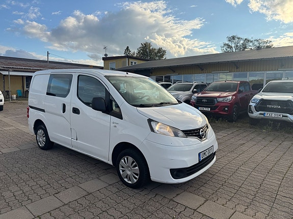 Nissan NV200 4 of 5