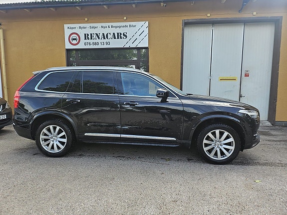 Volvo XC90 12 of 16