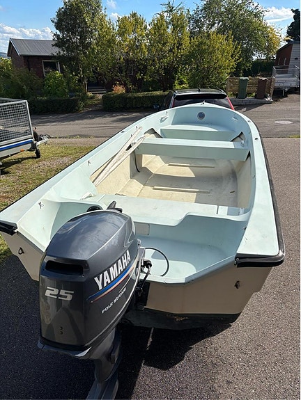 Örnvik 480, Yamaha 25 4-takt, trailer nybesiktigad 2 of 4