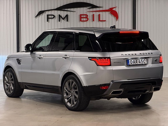 Land Rover Range Rover Sport 4 of 5