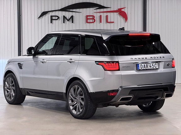 Land Rover Range Rover Sport 3 of 27