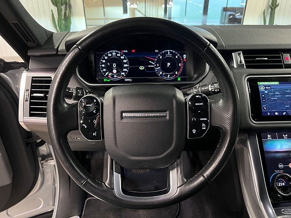 Land Rover Range Rover Sport 14 of 27
