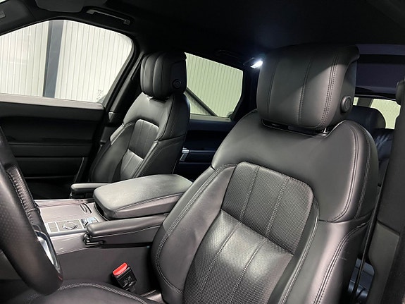 Land Rover Range Rover Sport 11 of 27