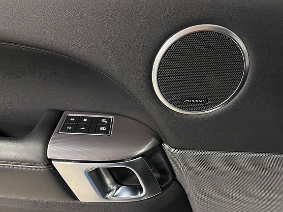 Land Rover Range Rover Sport 13 of 27