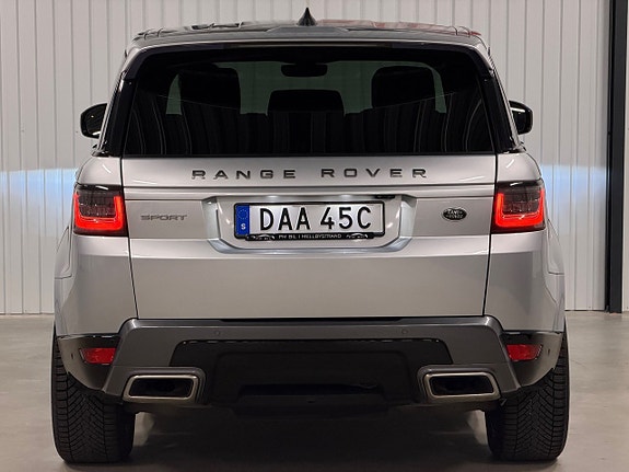Land Rover Range Rover Sport 8 of 27