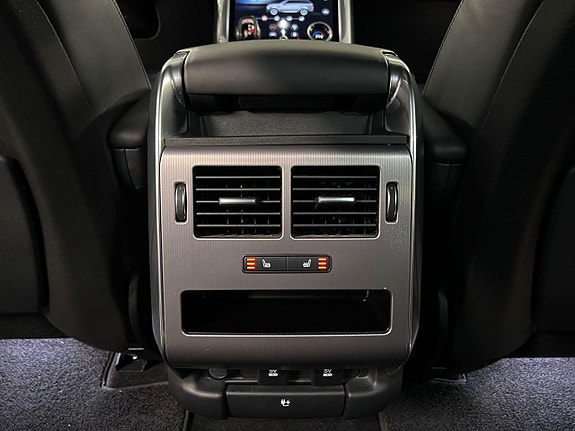 Land Rover Range Rover Sport 23 of 27