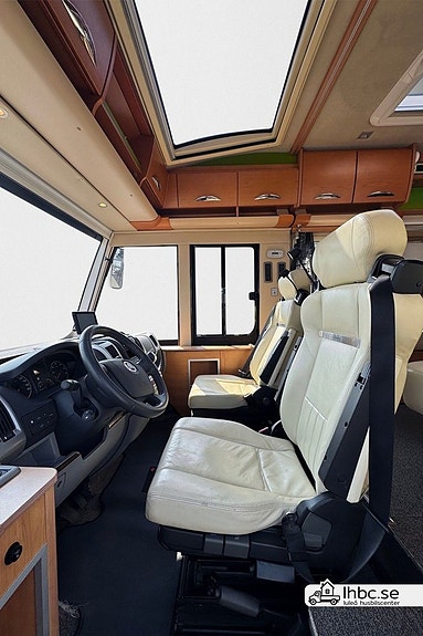 Eura Mobil I 850 QB 12 of 27