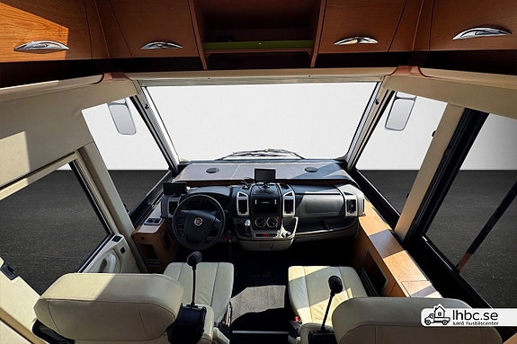 Eura Mobil I 850 QB 11 of 27