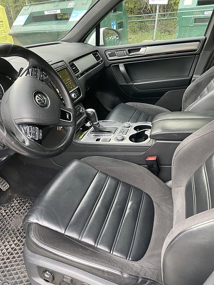 Volkswagen Touareg 14 of 17