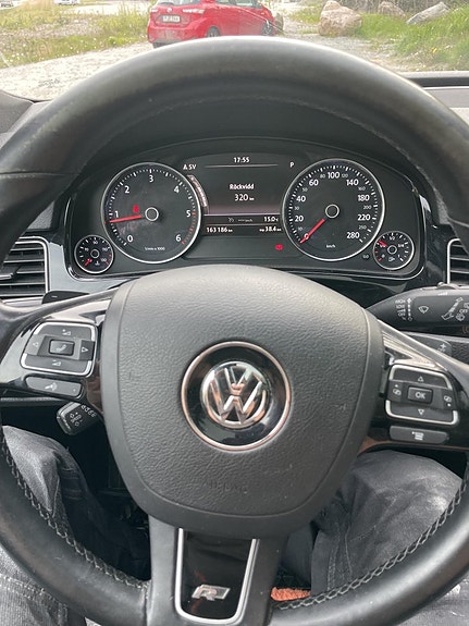 Volkswagen Touareg 10 of 17