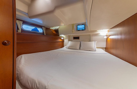 Jeanneau Sun Odyssey 54DS 10 of 13