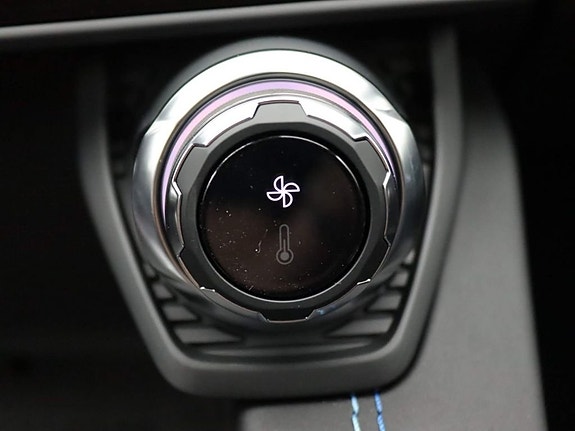 Lynk & Co 01 26 of 30