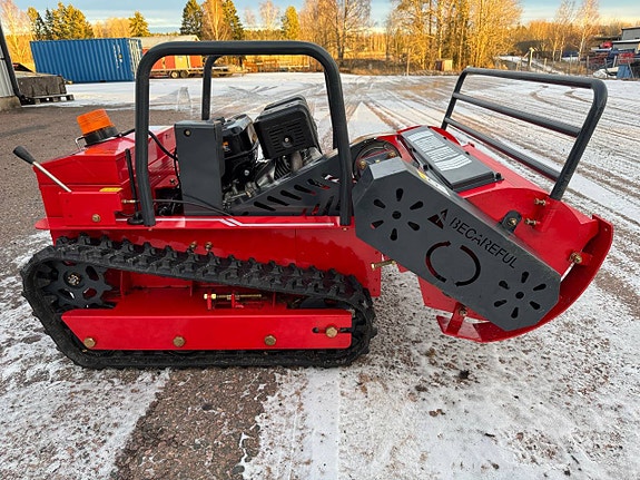 Släntklippare slaghack med Y-järn. Radiostyrd 400m