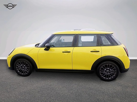 MINI Cooper S 2 of 5