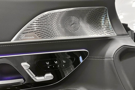 Mercedes-Benz S-Klass 16 of 17