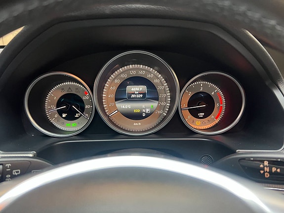 Mercedes-Benz E220 14 of 15