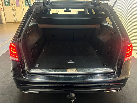 Mercedes-Benz E220 8 of 15