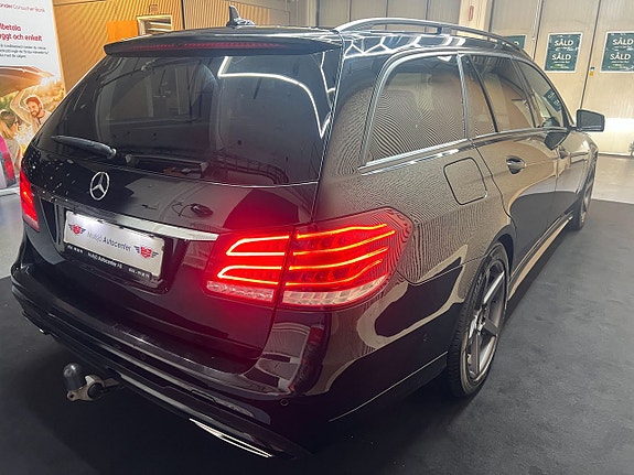 Mercedes-Benz E220 5 of 5