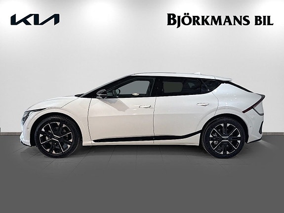 Kia EV6 4 of 12