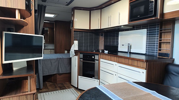 Polar 680 Customized - AC - Markis - Förbränningstoalett - 12 of 21