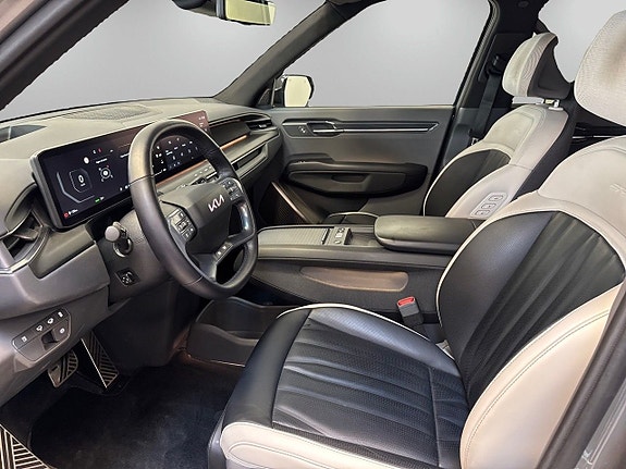 Kia EV9 8 of 19
