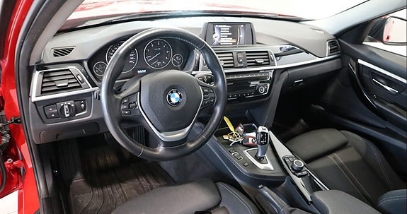 BMW 320d 3 of 5