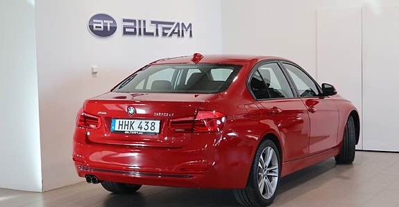 BMW 320d 2 of 5
