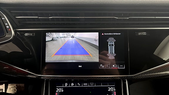 Audi Q8 13 of 20